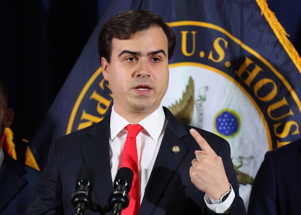 Pablo José celebra que le aprobaron medida en la Cámara