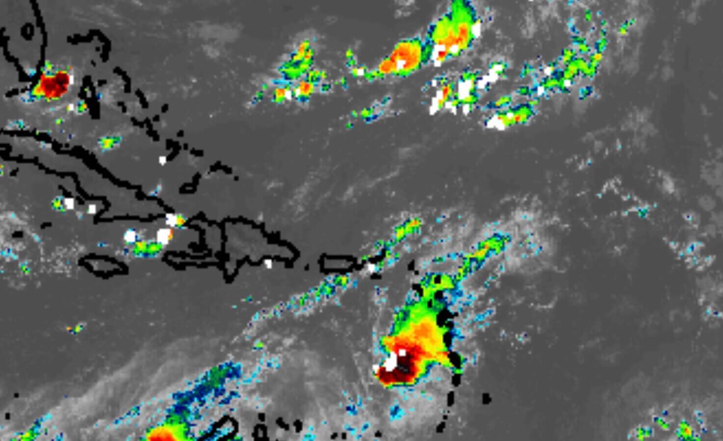 Actividad de lluvia por paso de Onda Tropical