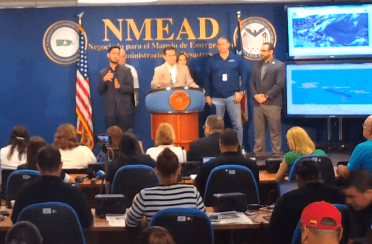 EN VIVO: Gobernador ofrece conferencia de prensa por Beryl