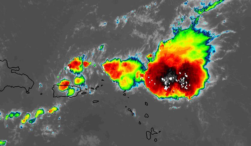 Lluvias hoy lunes por paso de Onda Tropical