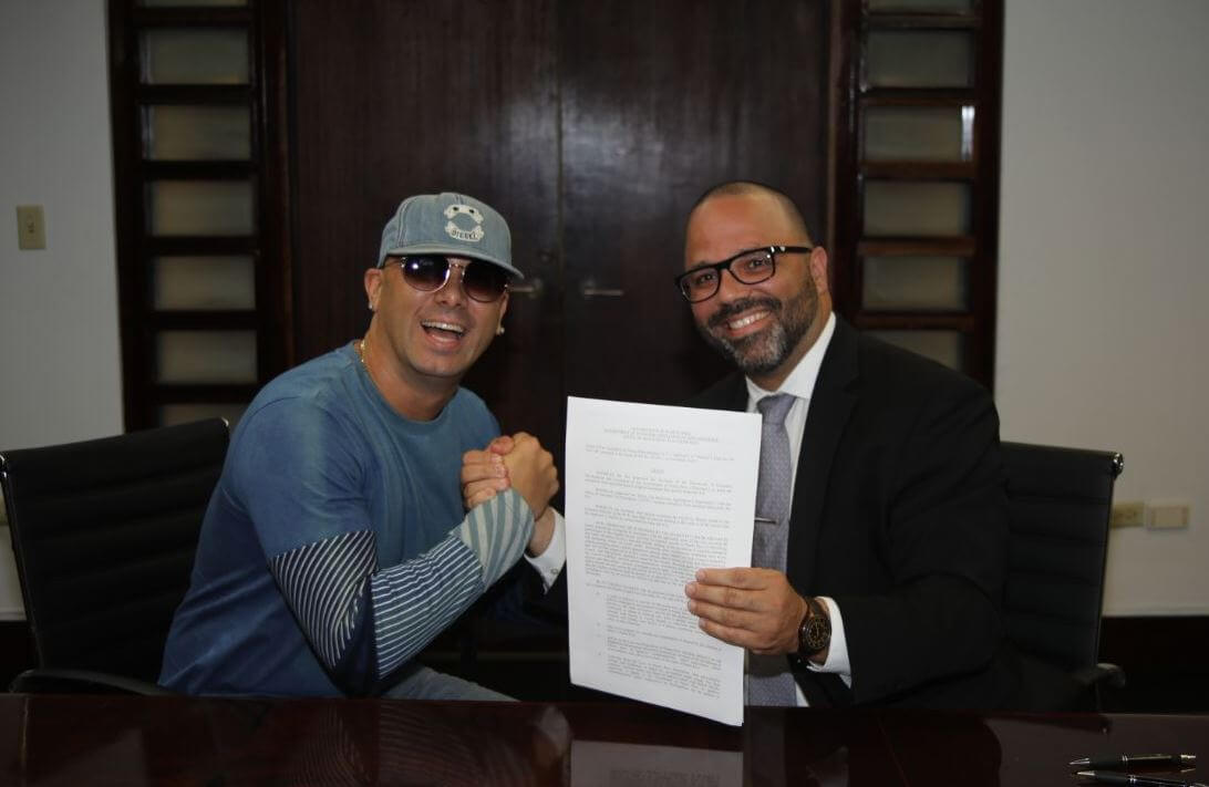 Otorgan exención contributiva al cantante Wisin