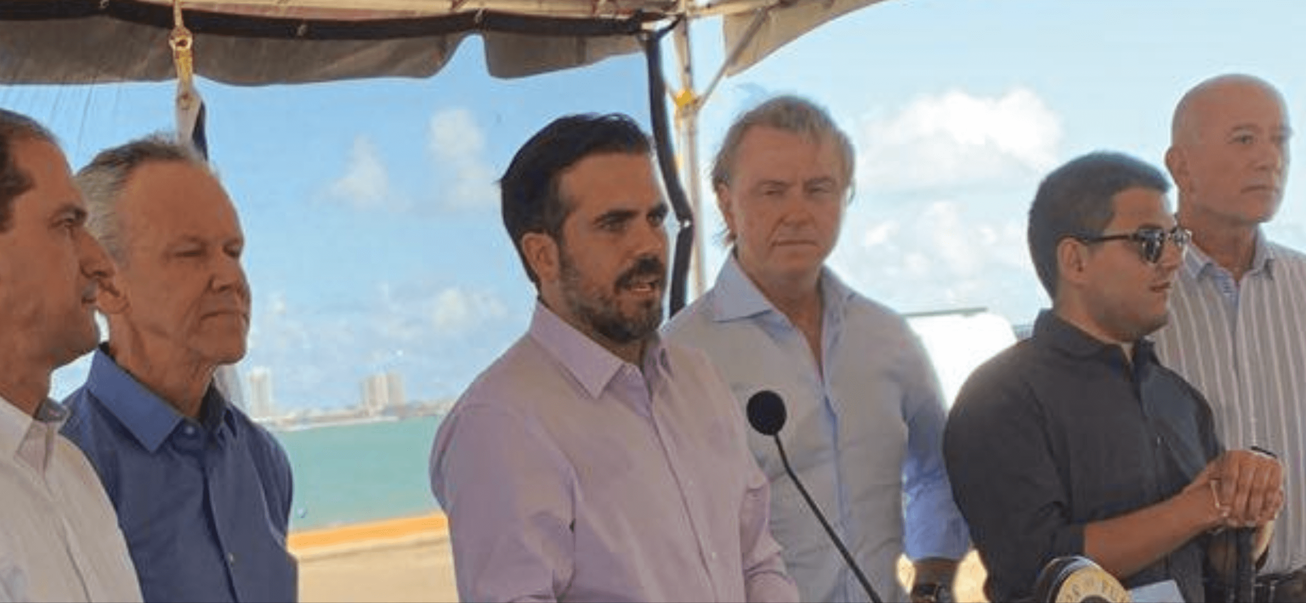 Rosselló busca reducir de 78 municipios a 5 o 6 condados