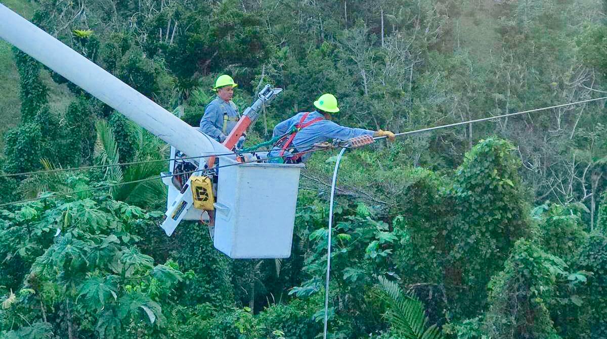 Cierran Expreso PR-52 por caída de cables de AEE