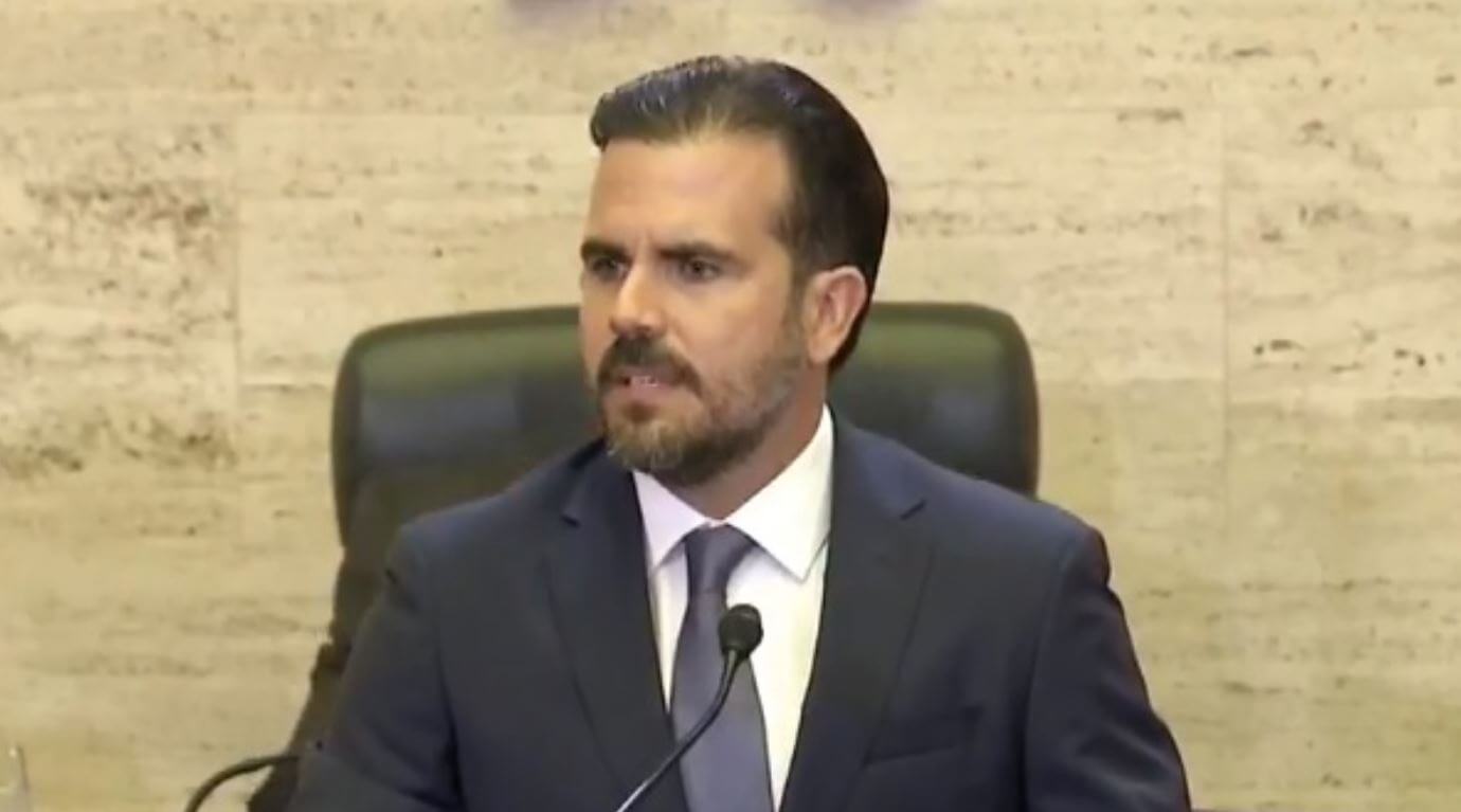 Auditoría destapa gastos de Rosselló por servicios de fotografía y uso irregular de tarjeta de crédito