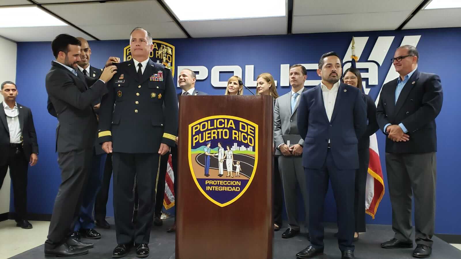 Rosselló informa incremento de policías en las calles