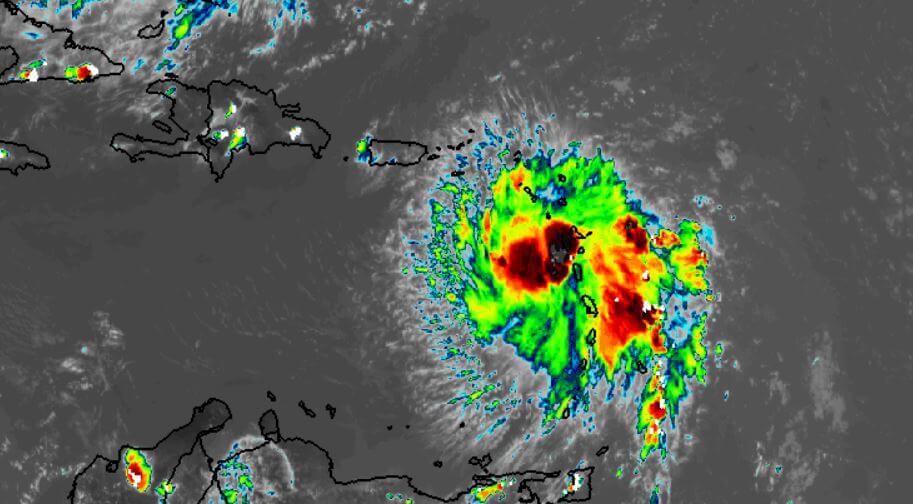 Dorian pasará sobre Puerto Rico tras cambio en trayectoria