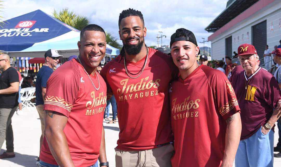Indios comparten con su fanaticada