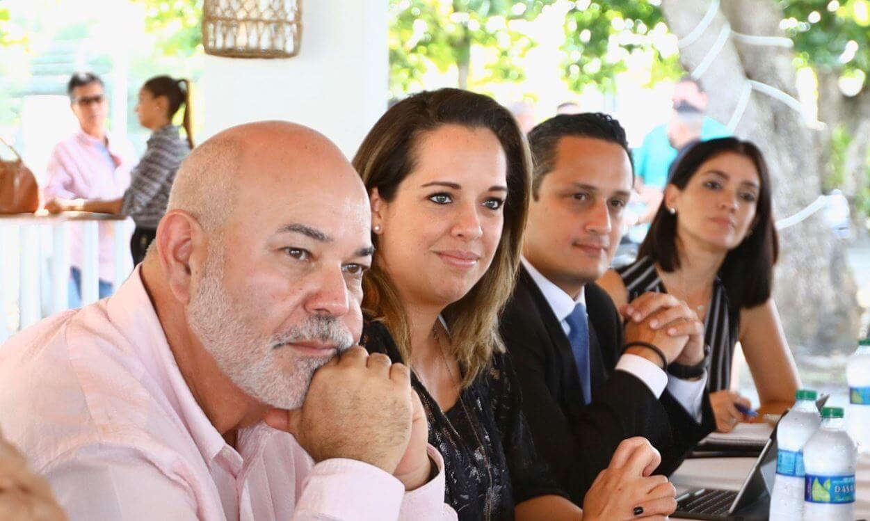 Trazan estrategias para mercadear a nivel mundial los Kioskos de Luquillo