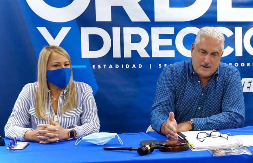 Rivera Schatz arremete contra la gobernadora y la tira al medio