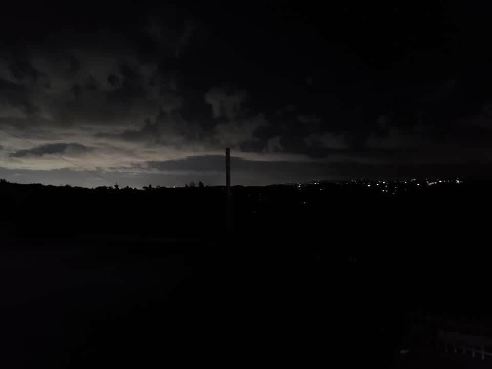 Explosión deja a miles sin luz en Vega Alta y Dorado