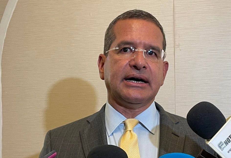 Con pena el gobernador porque le cancelaron el contrato a su primo