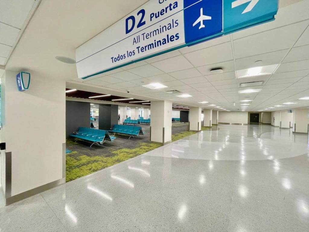 Exhortan a llegar con más tiempo antes al aeropuerto