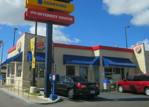 Reportan gerente de Burger King herido de bala