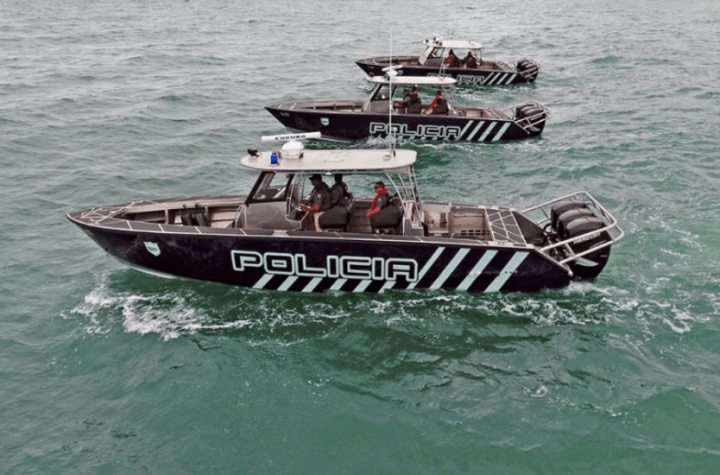 Dos personas fueron arrastradas por el mar