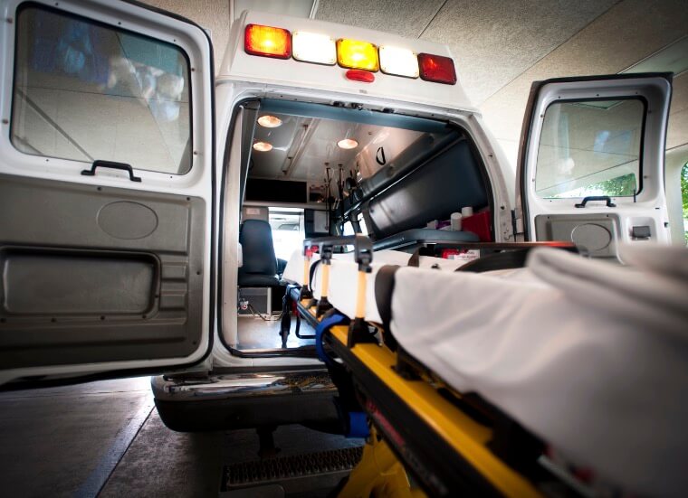 Motorista en condición grave tras aparatoso accidente de tránsito