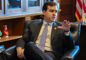 Comisionado residente exhorta a la Cámara federal a mantener disposición sobre el ‘rum cover-over’ tras aprobación del Senado
