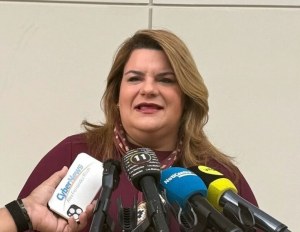 Gobernadora se inclina a vetar medida que elimina cobro de 0 por estudio de carga en sistemas solares