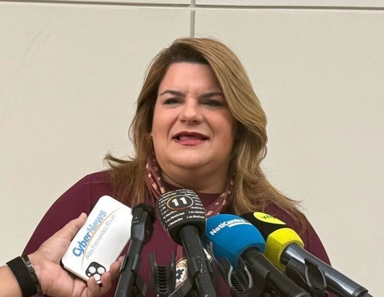 Gobernadora se inclina a vetar medida que elimina cobro de 0 por estudio de carga en sistemas solares