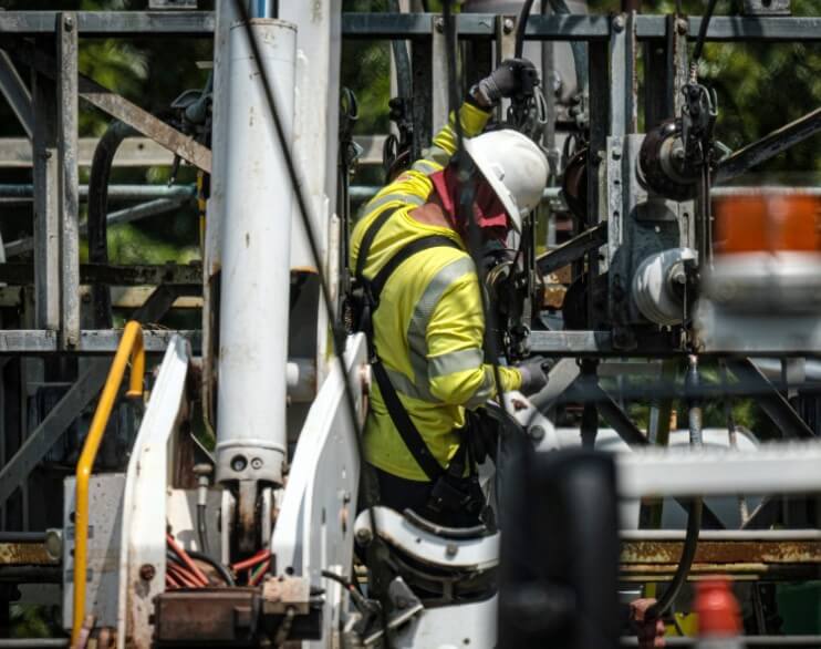 LUMA completa reparación de equipos afectados por el huracán María en Costa Sur