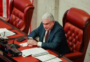 Senado emite informe negativo a proyecto sobre estructuras en La Parguera