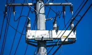 Miles sin luz esta tarde por relevos de carga