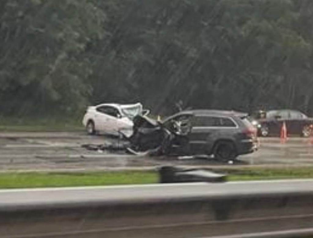 Hombre muere en el acto en aparatoso accidente de tránsito