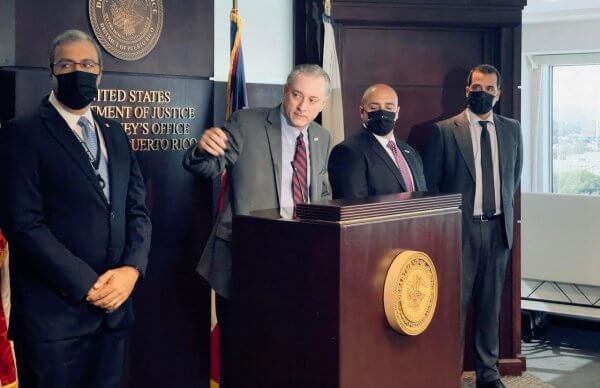 No vamos a ir a su casa a arrestarlo dice director del FBI sobre exalcalde de Cataño