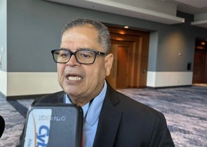 Asociación de Maestros rechaza sustitución de docentes por personal especializado