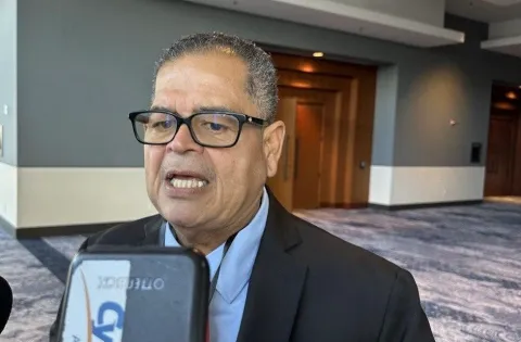 Asociación de Maestros rechaza sustitución de docentes por personal especializado