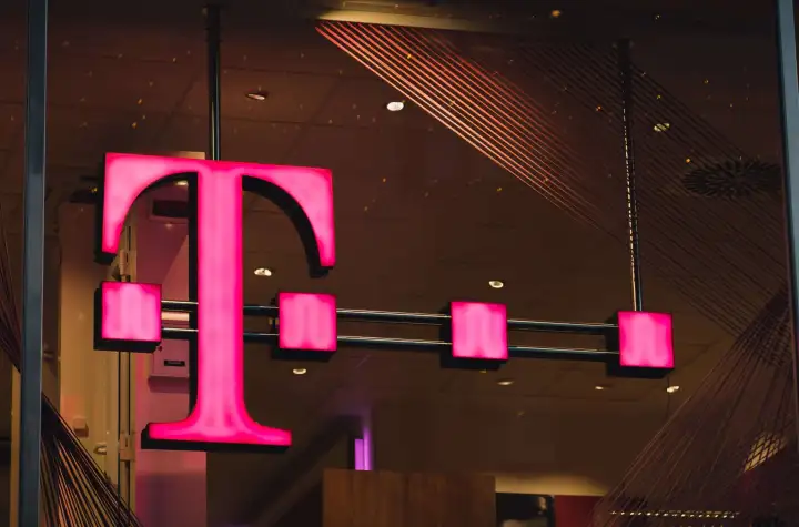 T-Mobile Puerto Rico anuncia que en menos de una hora se agotaron los boletos reservados para la Residencia de Bad Bunny