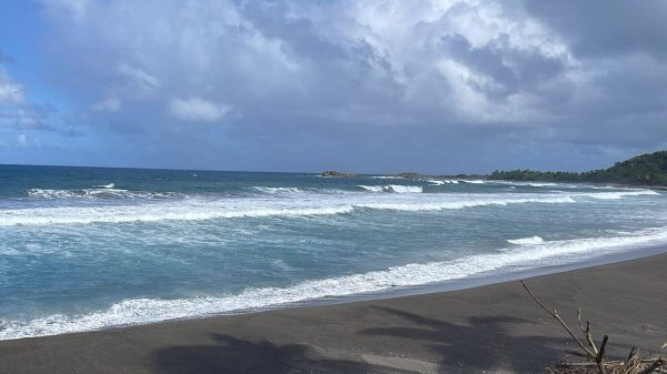 Emiten aviso de fuertes corrientes marinas
