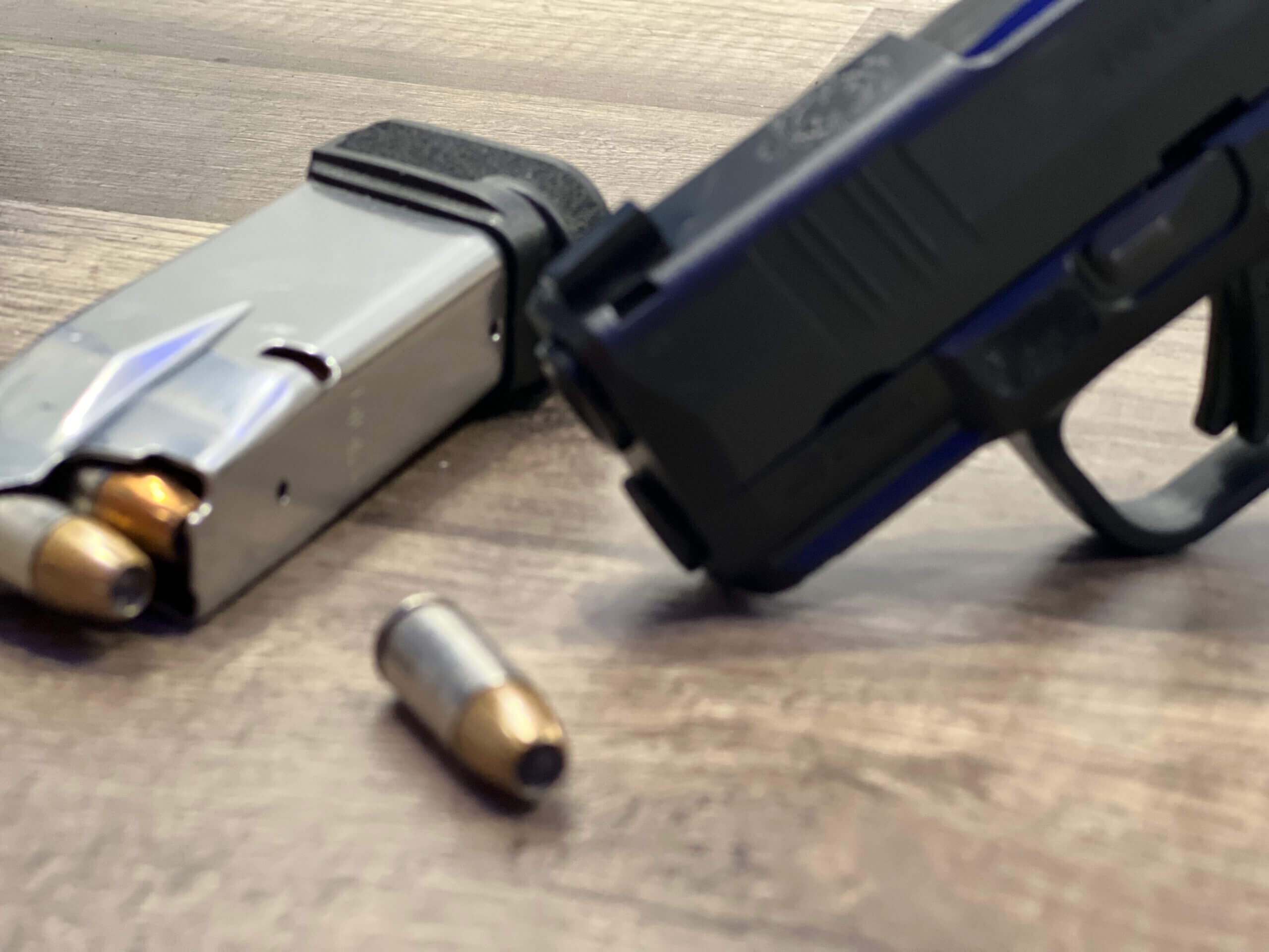 Hombre se dispara accidentalmente con su arma de fuego