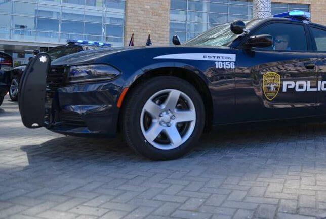 Arrestan hombre que amenazó con quitarse la vida en hotel